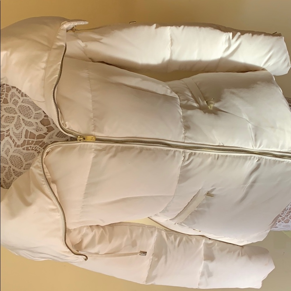 Zara white puffer zipper size large winter coat
